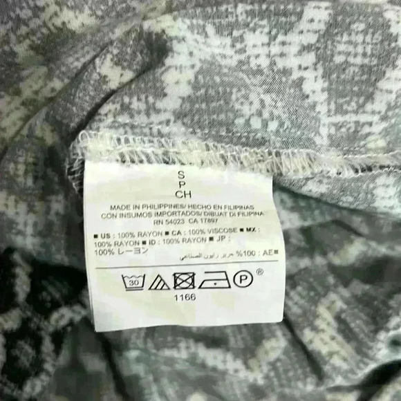 Old Navy, black and white‎ dress. Size small petite. - Picture 6 of 6